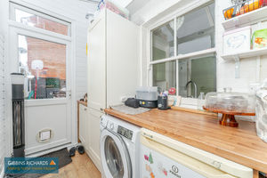Garden/Utility Room- click for photo gallery